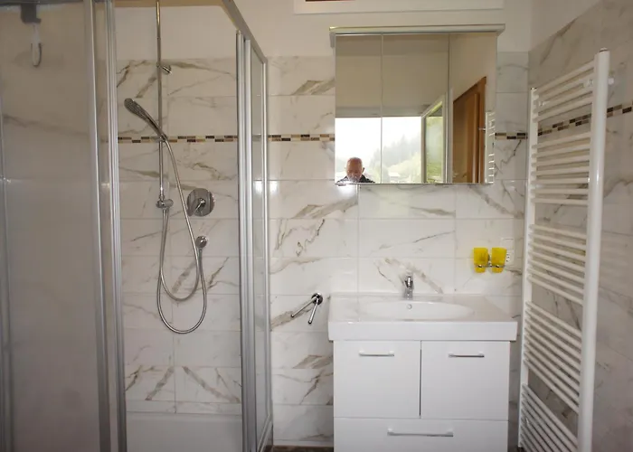 加特纳公寓式酒店 *